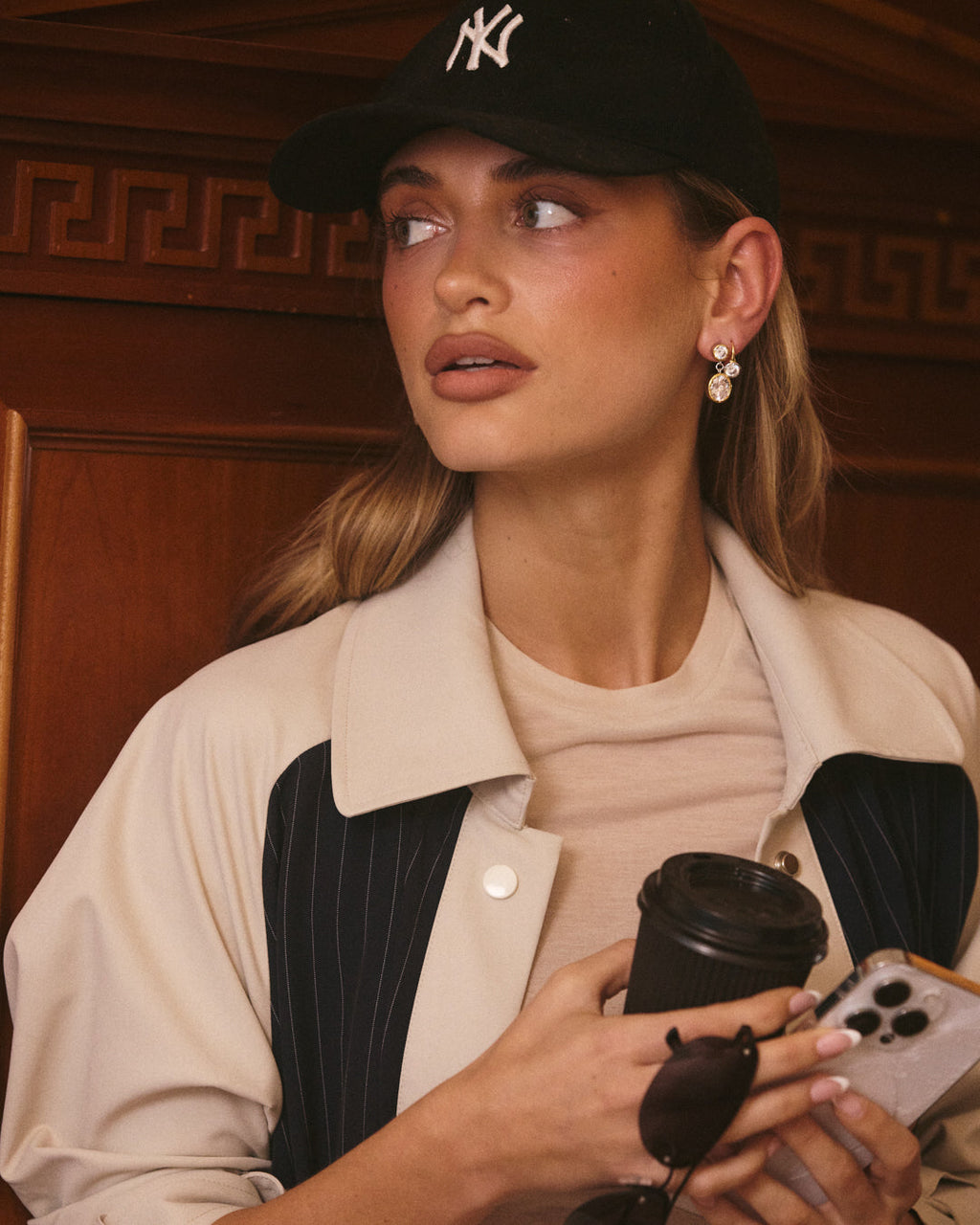 The Marais Hook Earring- Gold