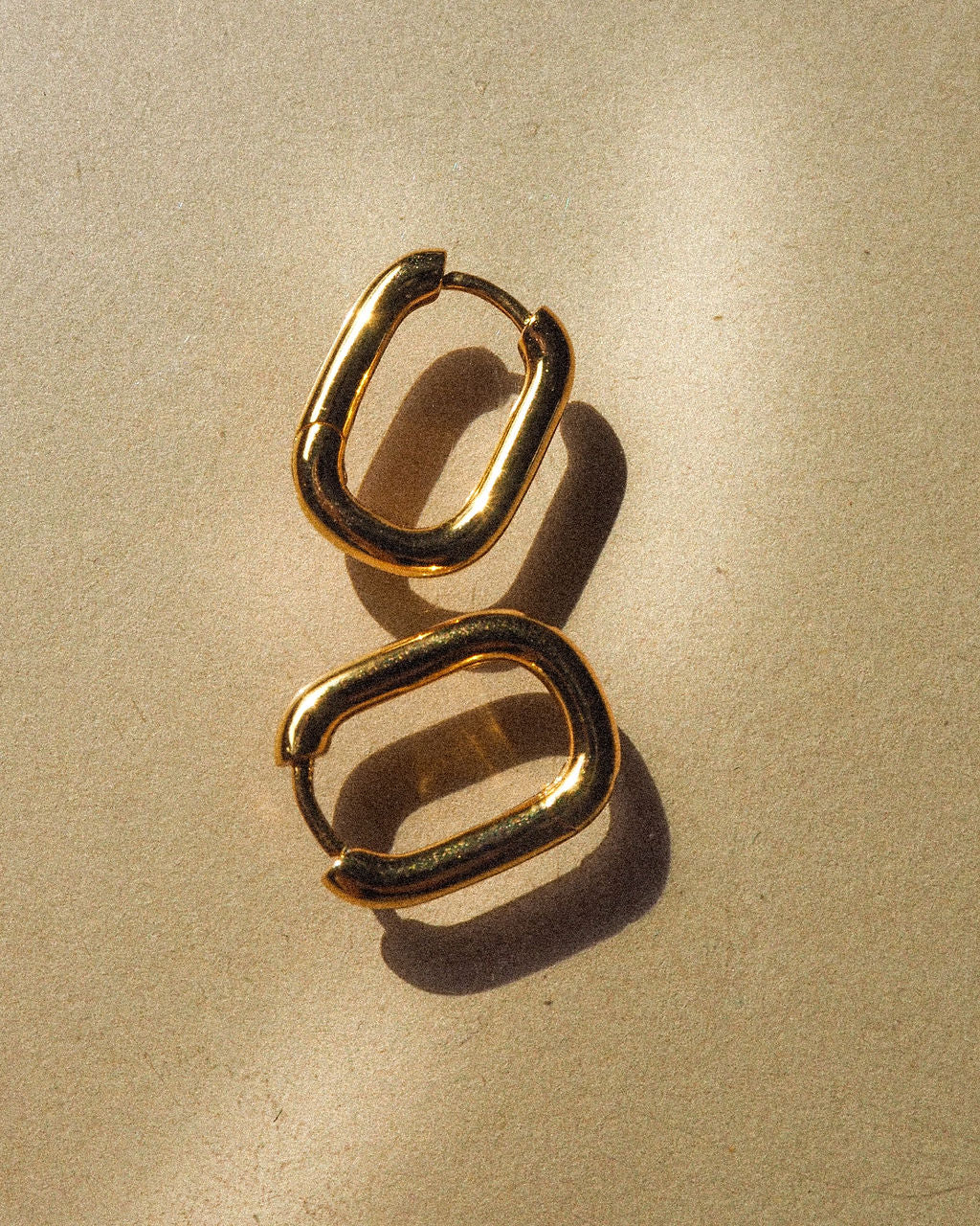Chain Link Huggies- Gold (Ships Mid August)